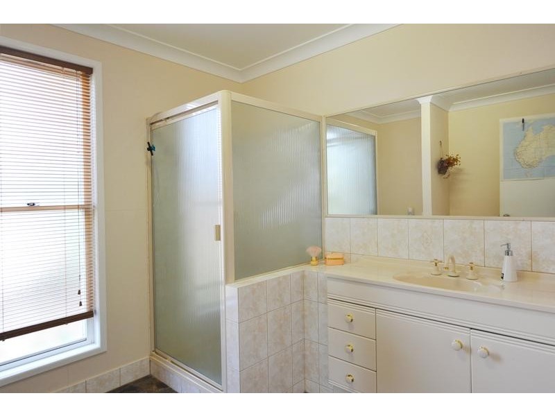 13 Schloss Court, Westbrook QLD 4350