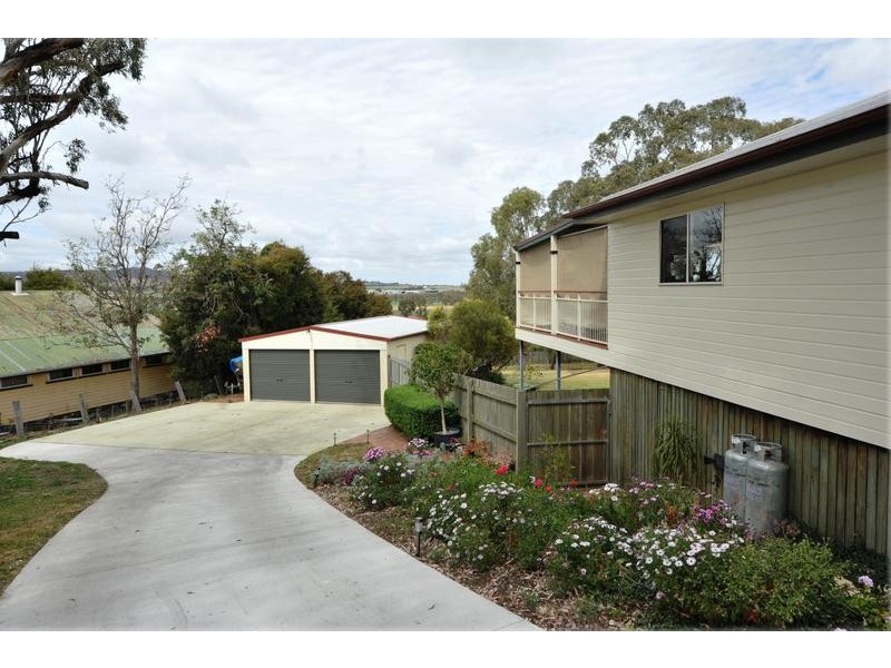 13 Schloss Court, Westbrook QLD 4350