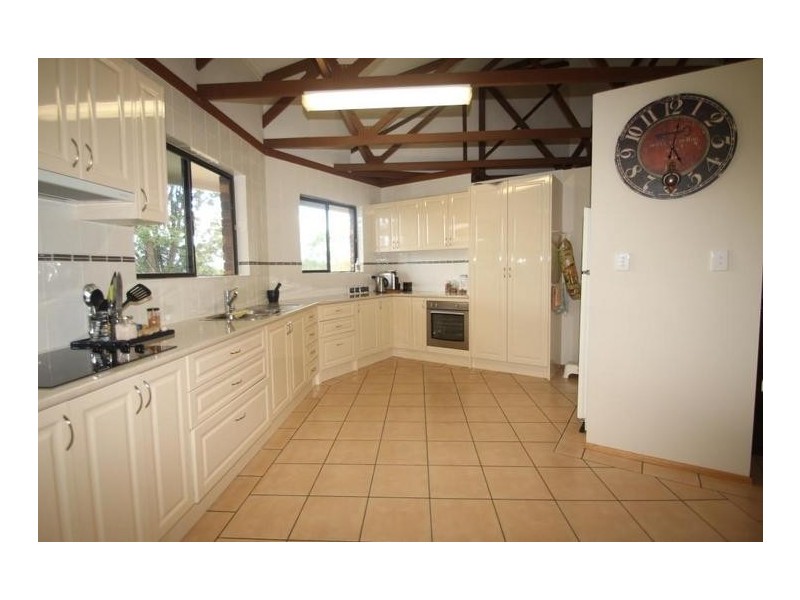 19 Meadows Road, Withcott QLD 4352