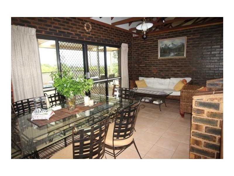 19 Meadows Road, Withcott QLD 4352