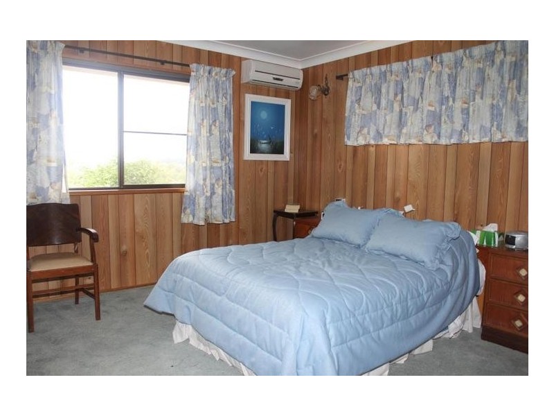 19 Meadows Road, Withcott QLD 4352