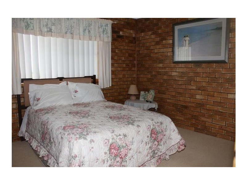 19 Meadows Road, Withcott QLD 4352