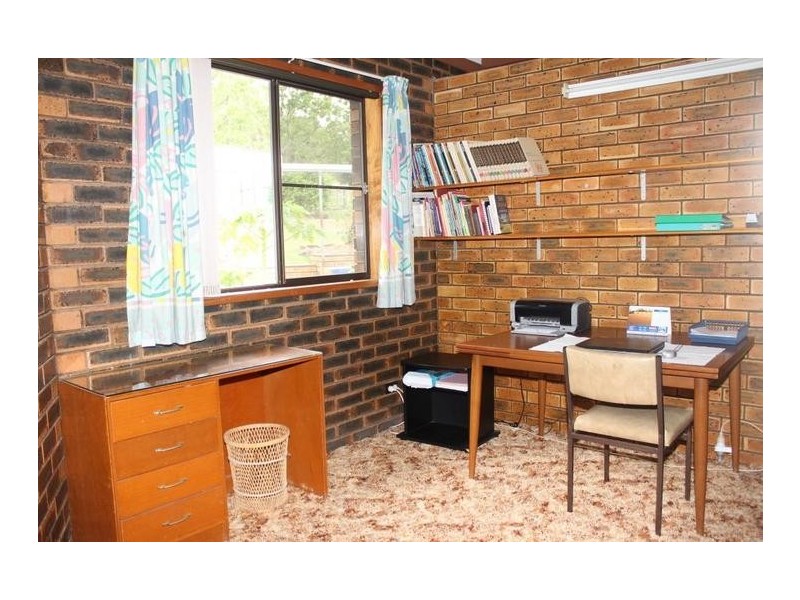 19 Meadows Road, Withcott QLD 4352