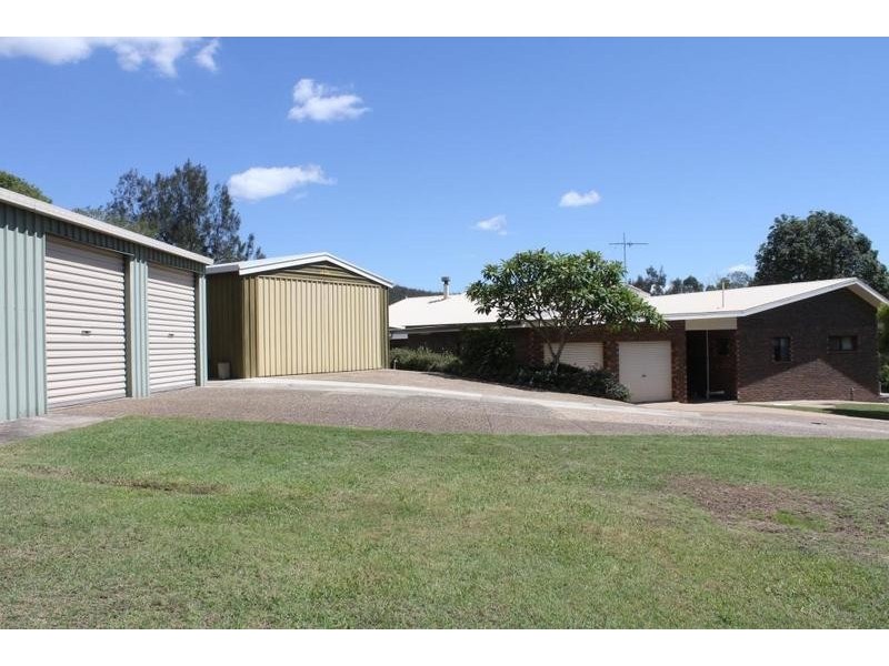 19 Meadows Road, Withcott QLD 4352