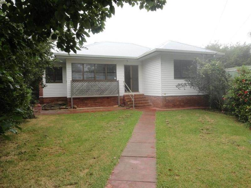 8 Campbell Street, East Toowoomba QLD 4350