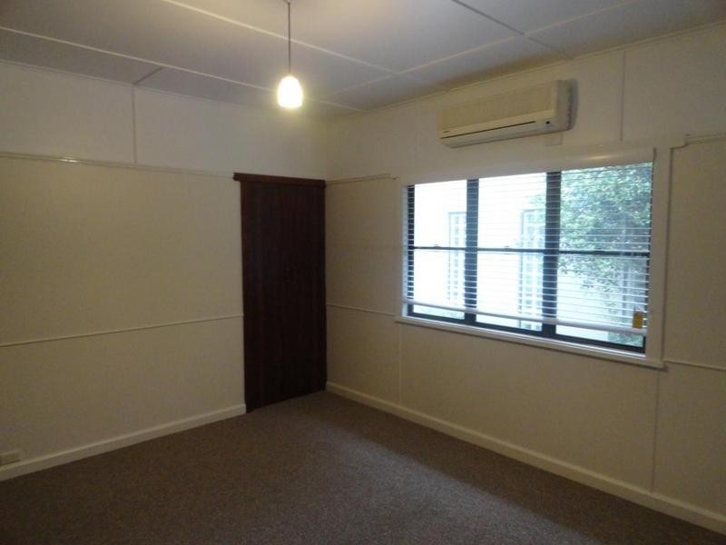8 Campbell Street, East Toowoomba QLD 4350