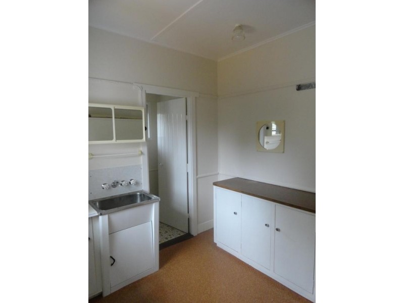 8 Campbell Street, East Toowoomba QLD 4350