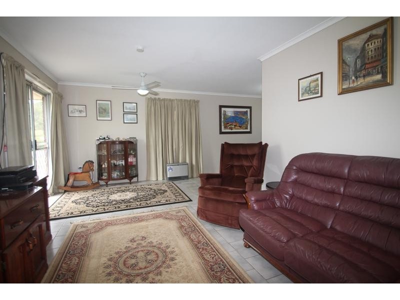 9 Stewart Street, Withcott QLD 4352