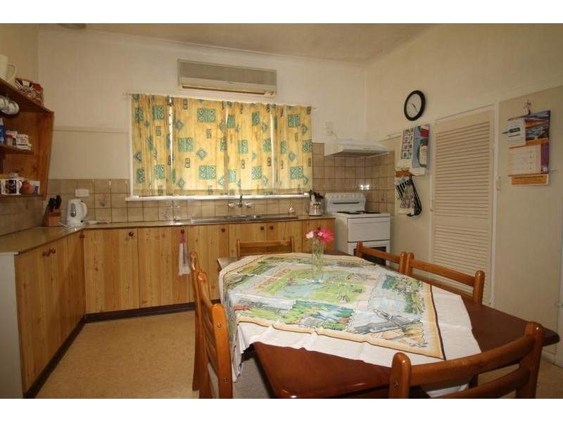 1 Finnie Street, Newtown QLD 4350