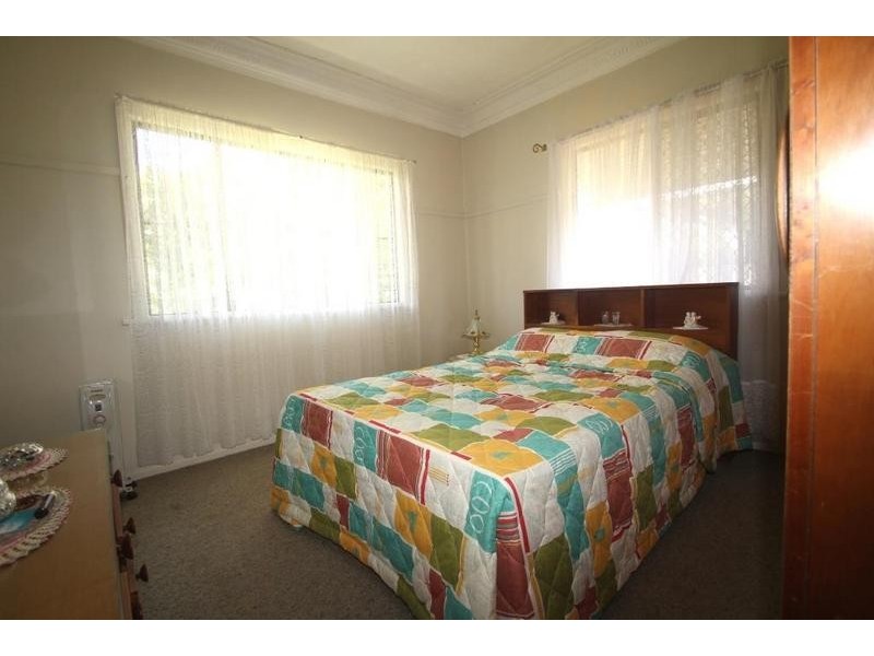 1 Finnie Street, Newtown QLD 4350