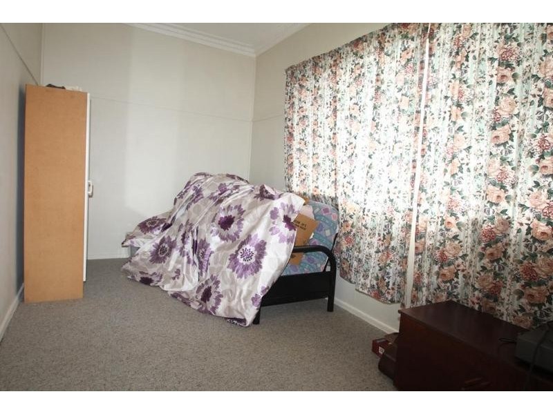 1 Finnie Street, Newtown QLD 4350