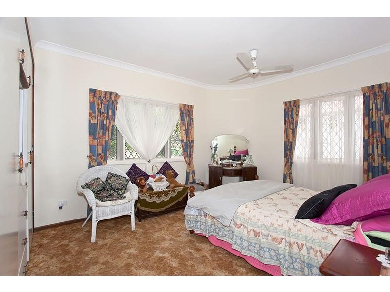 20 Alford Street, Mount Lofty QLD 4350