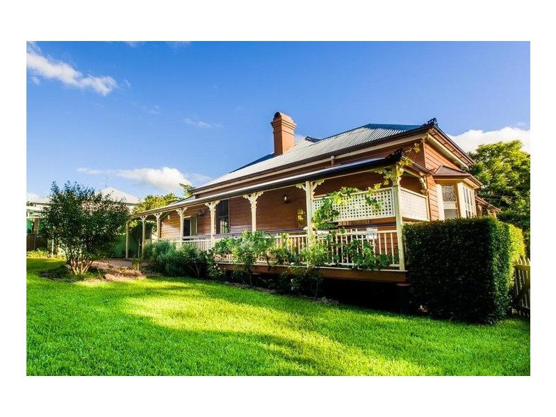 90 Lindsay Street, East Toowoomba QLD 4350