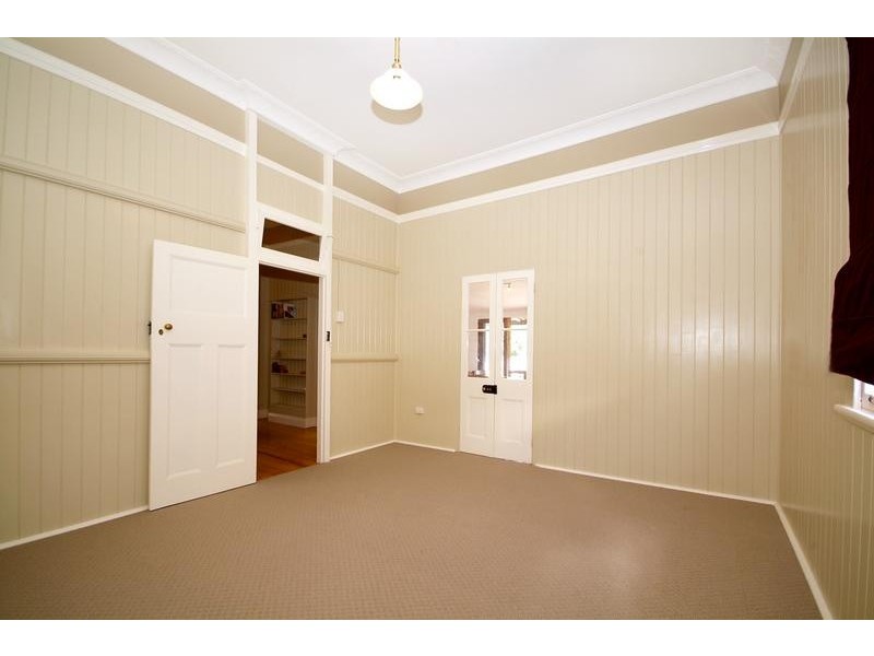 8 Somme Street, North Toowoomba QLD 4350