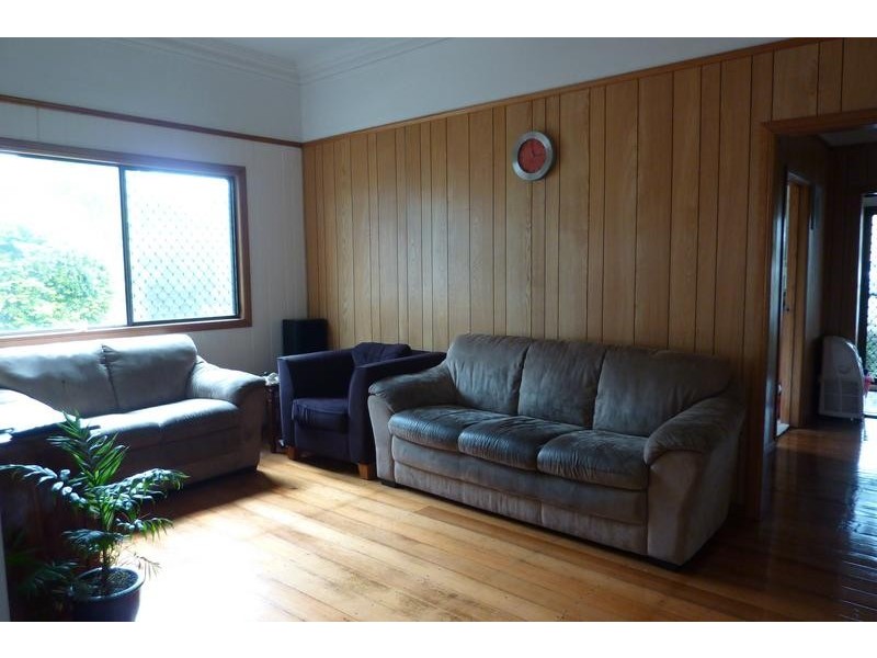 8 Vacy Street, Newtown QLD 4350