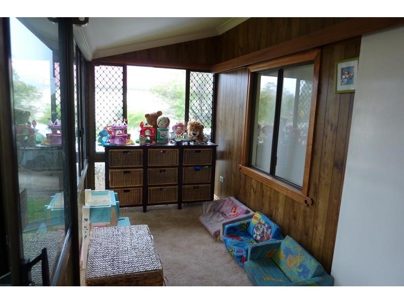 8 Vacy Street, Newtown QLD 4350