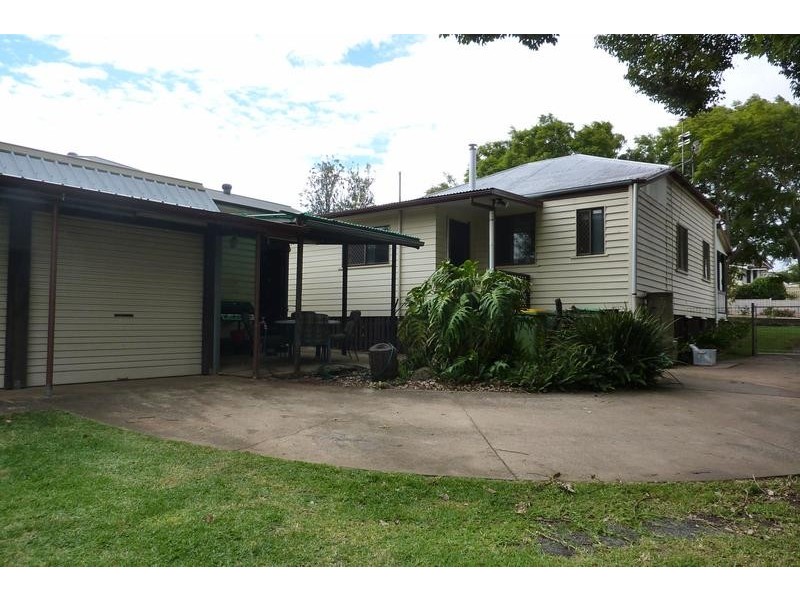 8 Vacy Street, Newtown QLD 4350