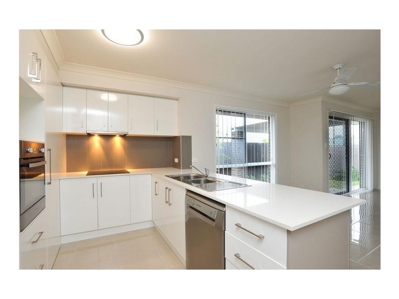 1/5 Gatfield Street, Newtown QLD 4350