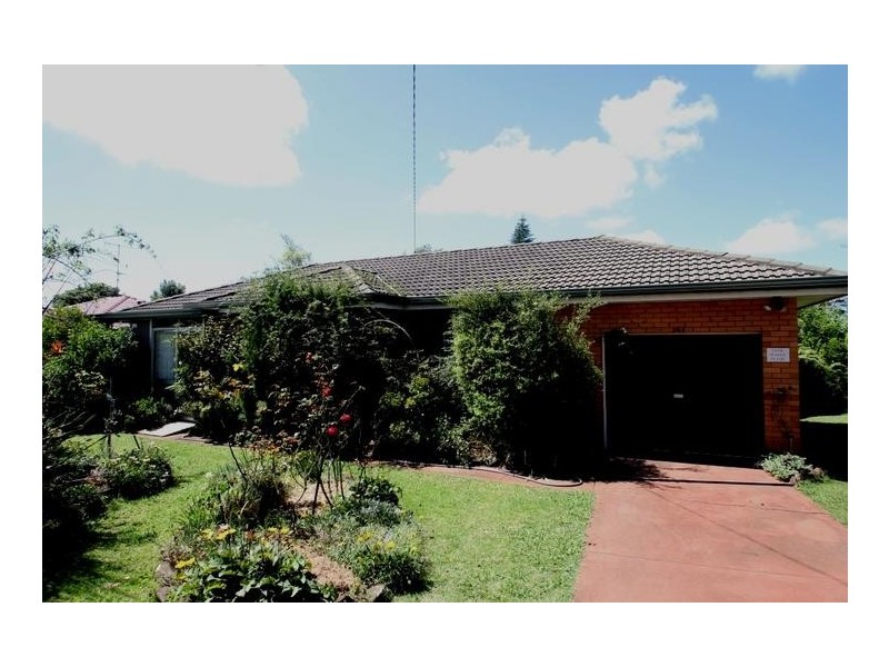 284 West Street, Kearneys Spring QLD 4350