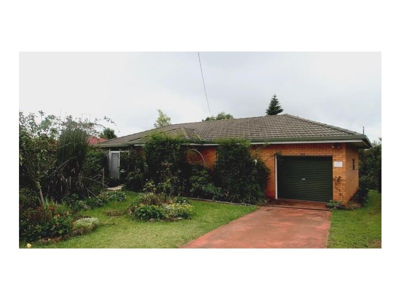 284 West Street, Kearneys Spring QLD 4350