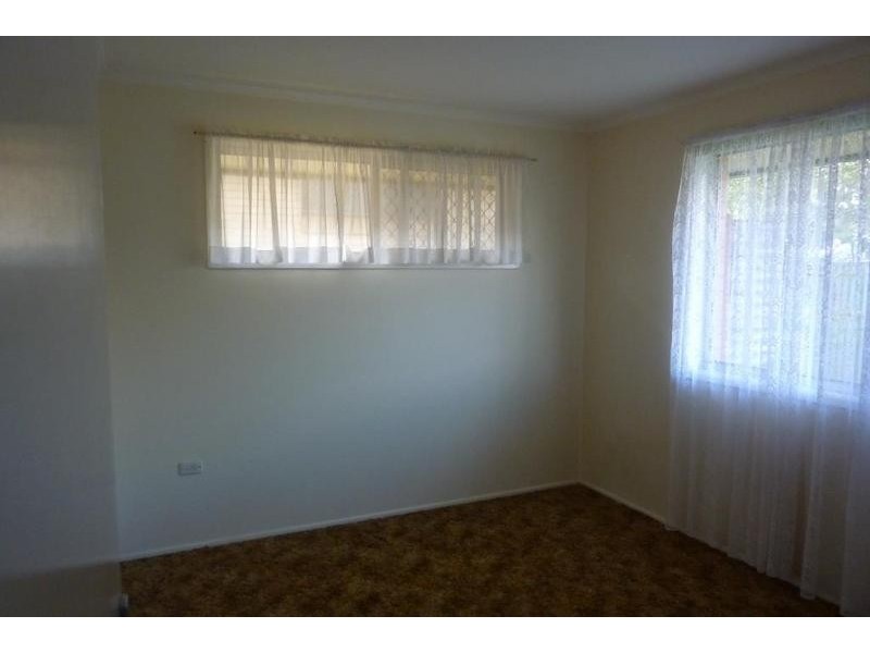 16 Hinton Street, Wilsonton QLD 4350
