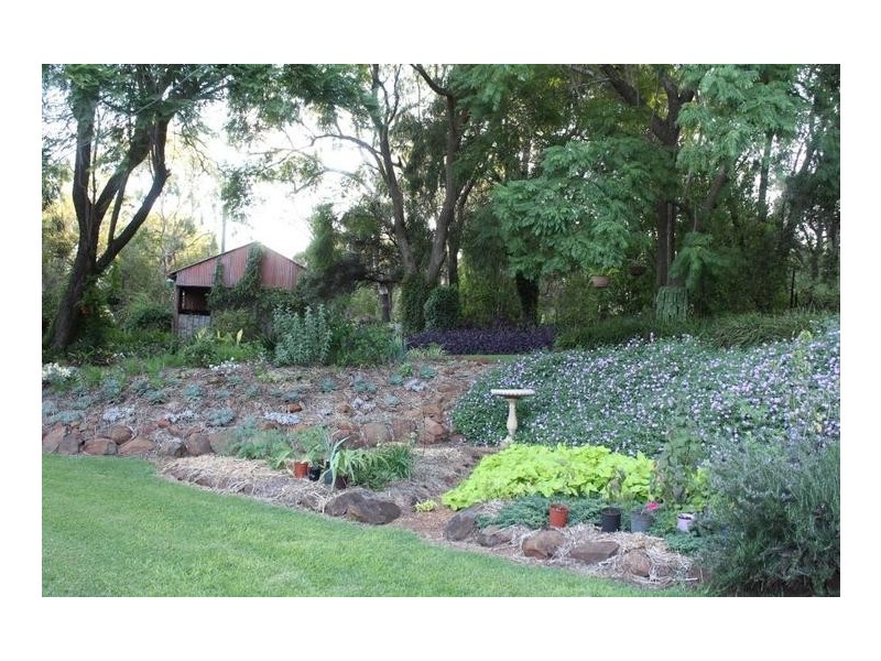 33 Rutledge Road, Jondaryan QLD 4403