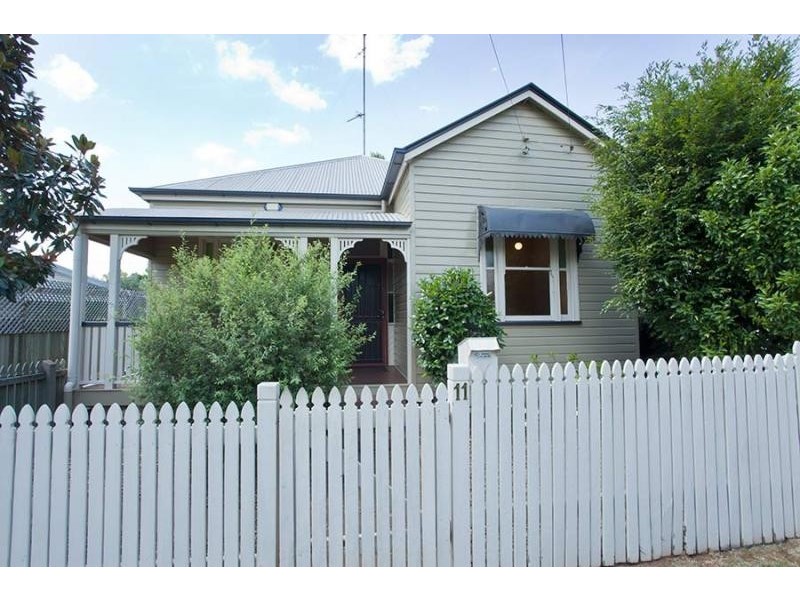 11 Burns Street, East Toowoomba QLD 4350