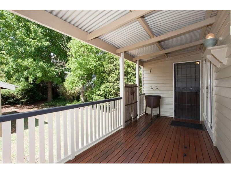 11 Burns Street, East Toowoomba QLD 4350