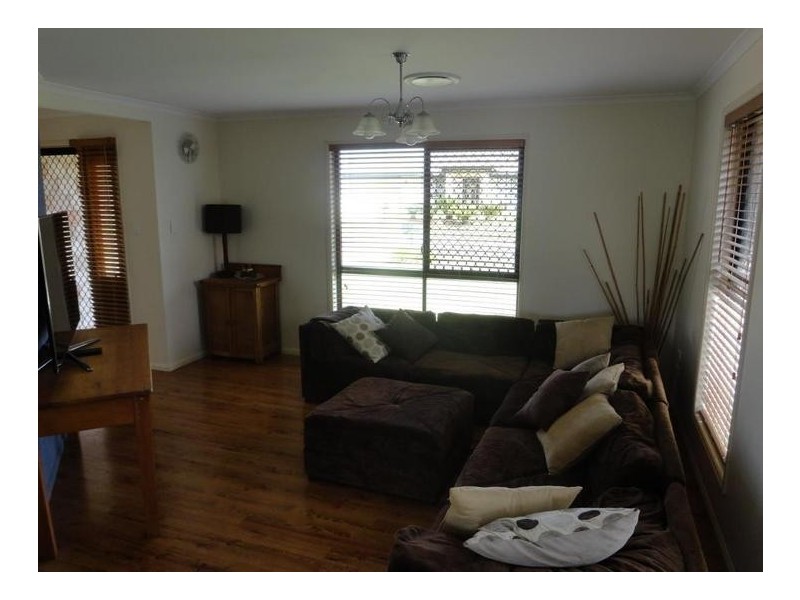 18 Holt Street, Middle Ridge QLD 4350