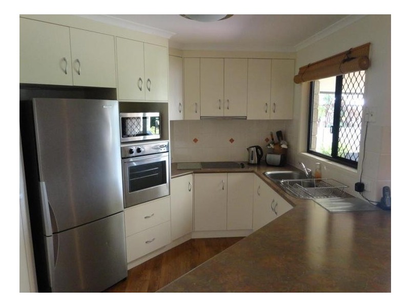 18 Holt Street, Middle Ridge QLD 4350