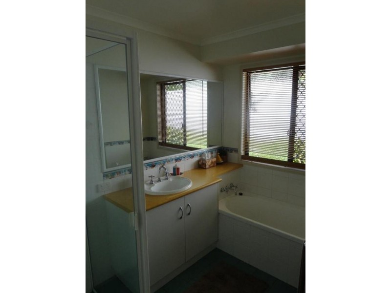 18 Holt Street, Middle Ridge QLD 4350