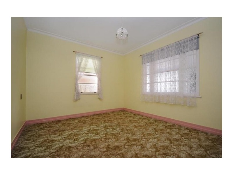 105 Stephen Street, Harristown QLD 4350