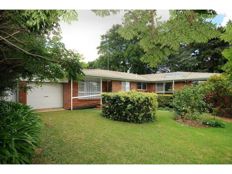 26 Lovett Street, Rangeville QLD 4350