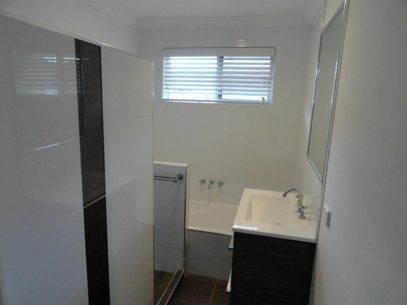 24 WILMA STREET, Centenary Heights QLD 4350