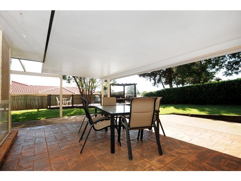 10 Lorraine Crescent, Centenary Heights QLD 4350