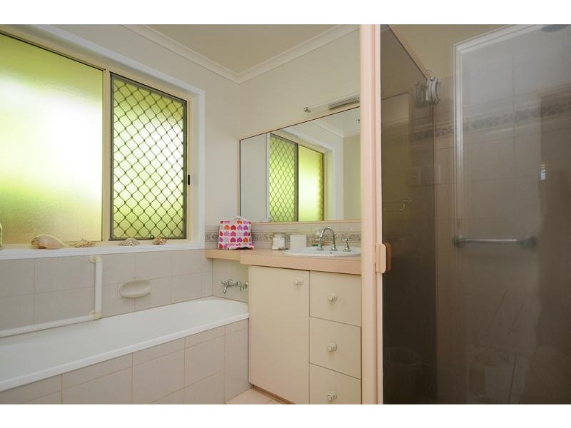 10 Lorraine Crescent, Centenary Heights QLD 4350