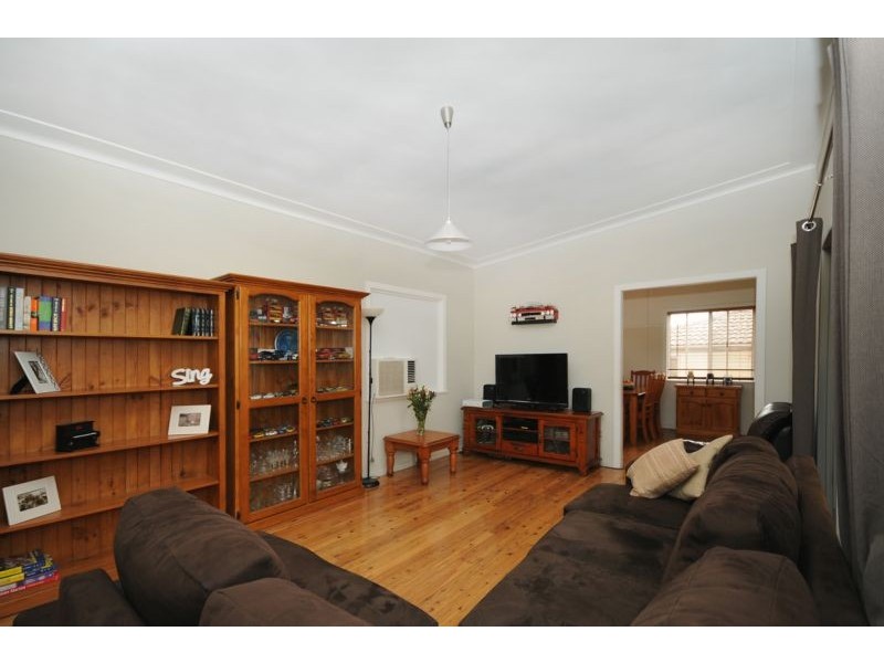 17 Welcombe Avenue, Rockville QLD 4350