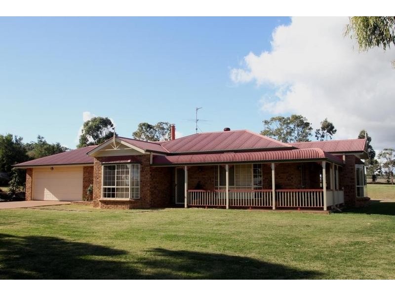 9 Rebecca Street, Glenvale QLD 4350