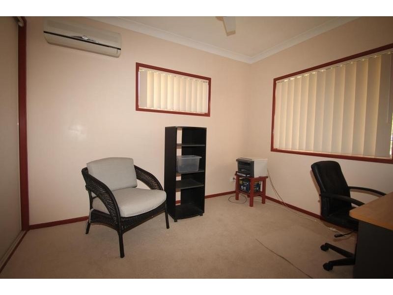 9 Rebecca Street, Glenvale QLD 4350