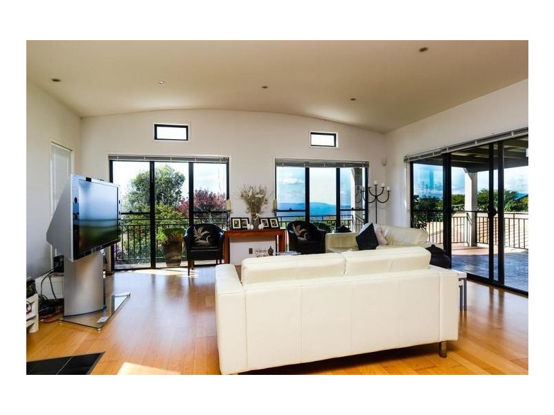 12 Martindale Court, Mount Lofty QLD 4350