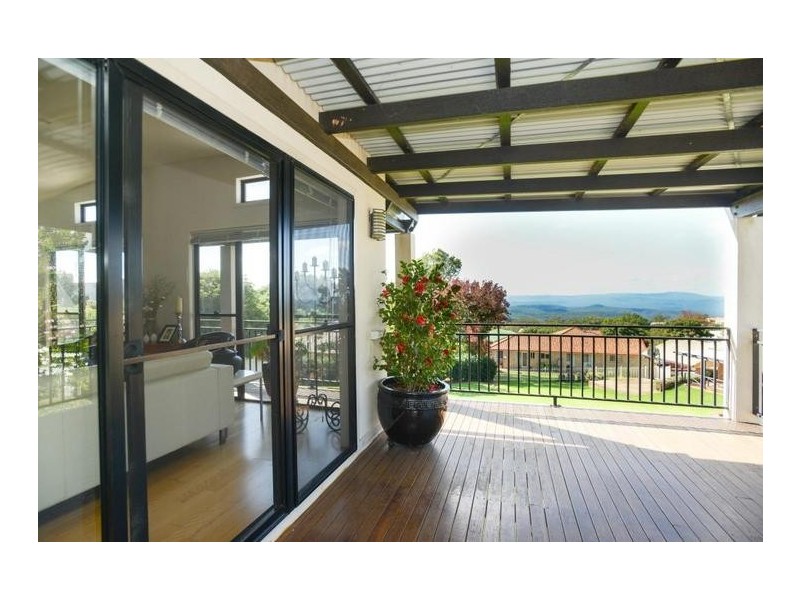 12 Martindale Court, Mount Lofty QLD 4350