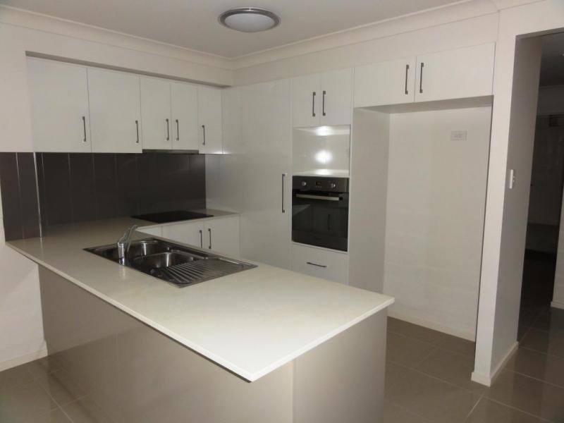 4/5 Gatfield Street, Newtown QLD 4350