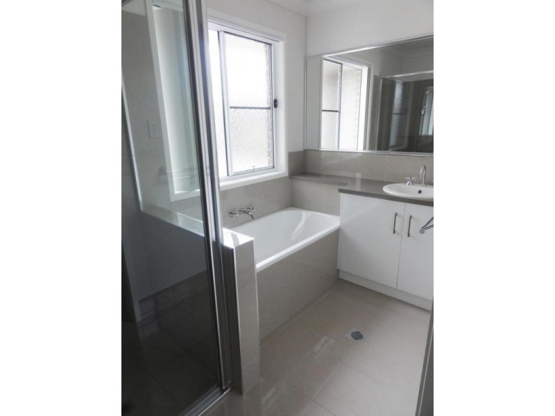 4/5 Gatfield Street, Newtown QLD 4350