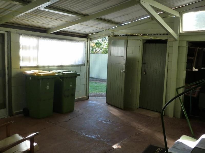 9 Berry Street, Wilsonton QLD 4350