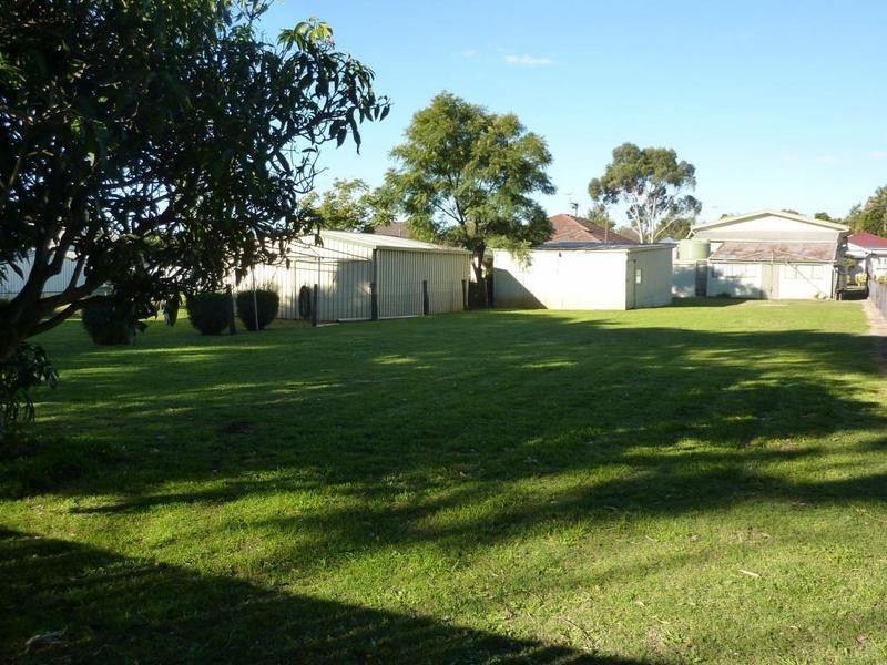 9 Berry Street, Wilsonton QLD 4350