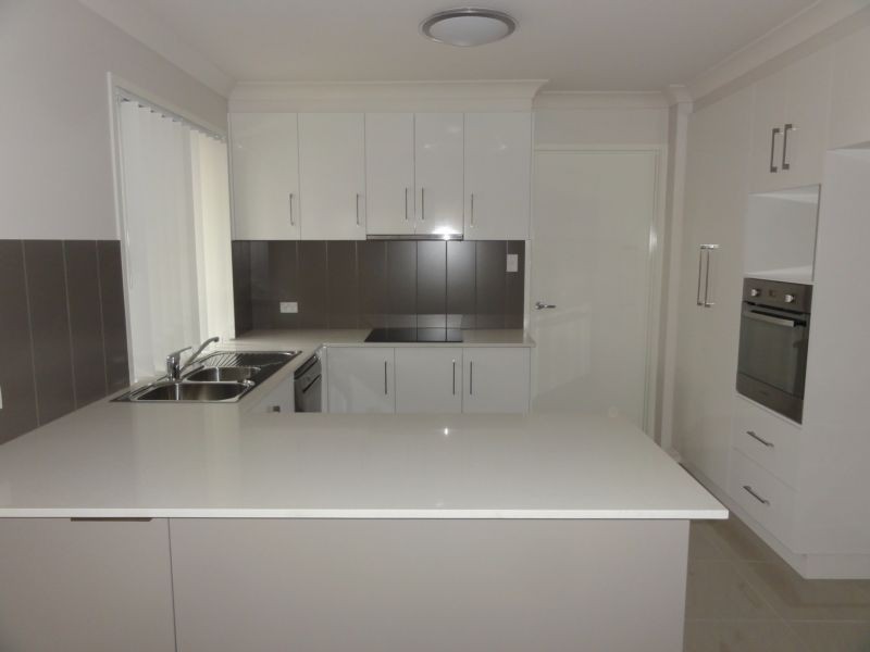 3/5 Gatfield Street, Newtown QLD 4350
