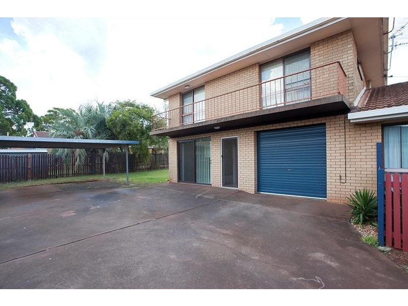 2/10 Gloucester Crescent, Darling Heights QLD 4350