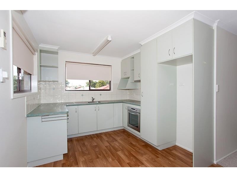 2/10 Gloucester Crescent, Darling Heights QLD 4350