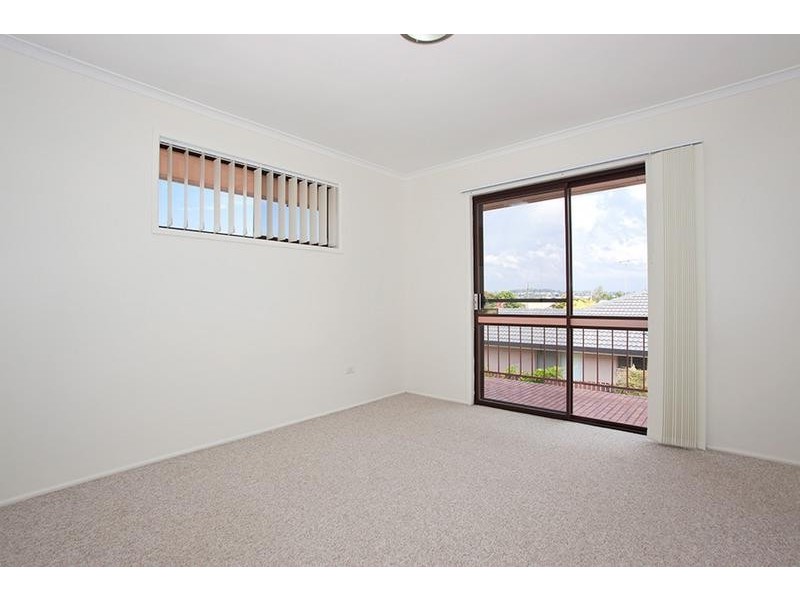 2/10 Gloucester Crescent, Darling Heights QLD 4350