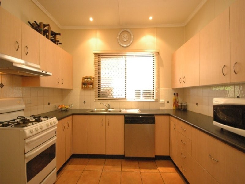 31 Geoffrey Street, Mount Lofty QLD 4350